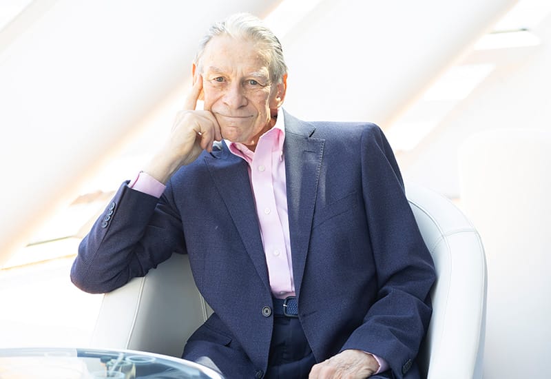 ダグラス・ワード氏プロフィール